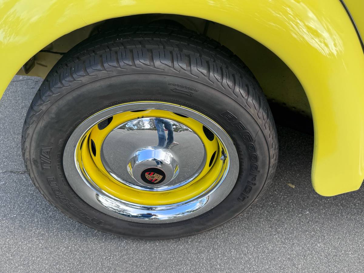 Volkswagen-bug-beetle-1963-yellow-14