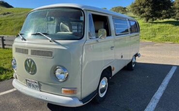 Volkswagen-bus-1969