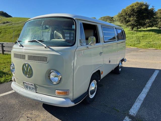 Volkswagen-bus-1969