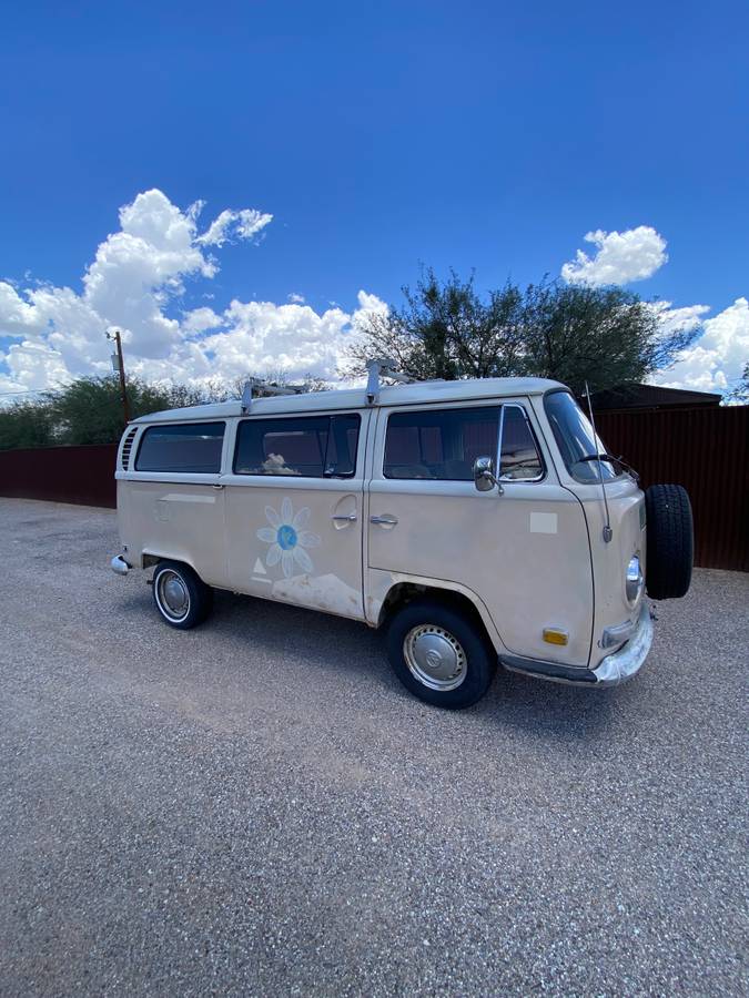Volkswagen-bus-1971-3