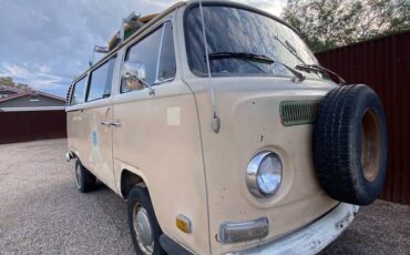 Volkswagen-bus-1971