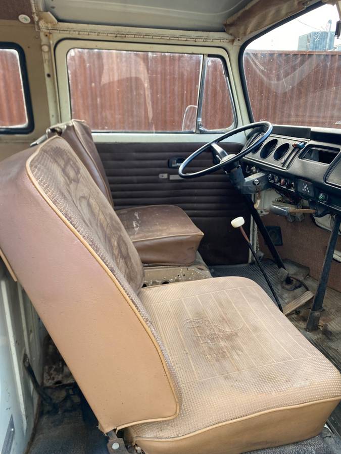 Volkswagen-bus-1971-6