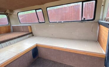 Volkswagen-bus-1971-8