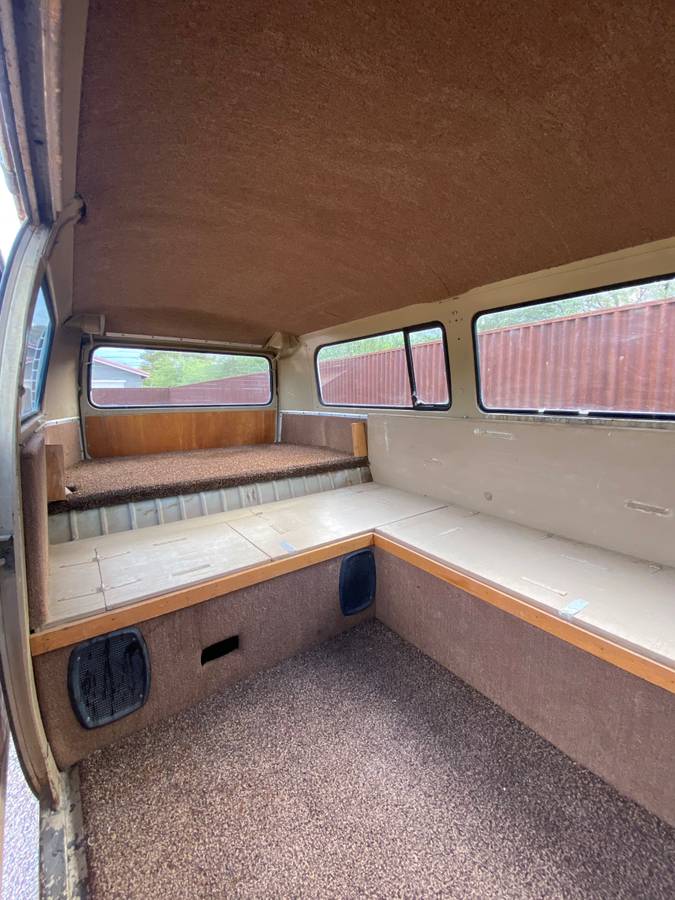 Volkswagen-bus-1971-9