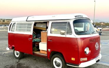 Volkswagen-bus-1971-red-1