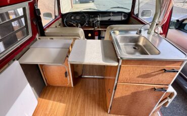 Volkswagen-bus-1971-red-17