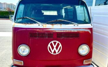 Volkswagen-bus-1971-red-8
