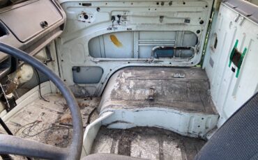 Volkswagen-bus-1972-13