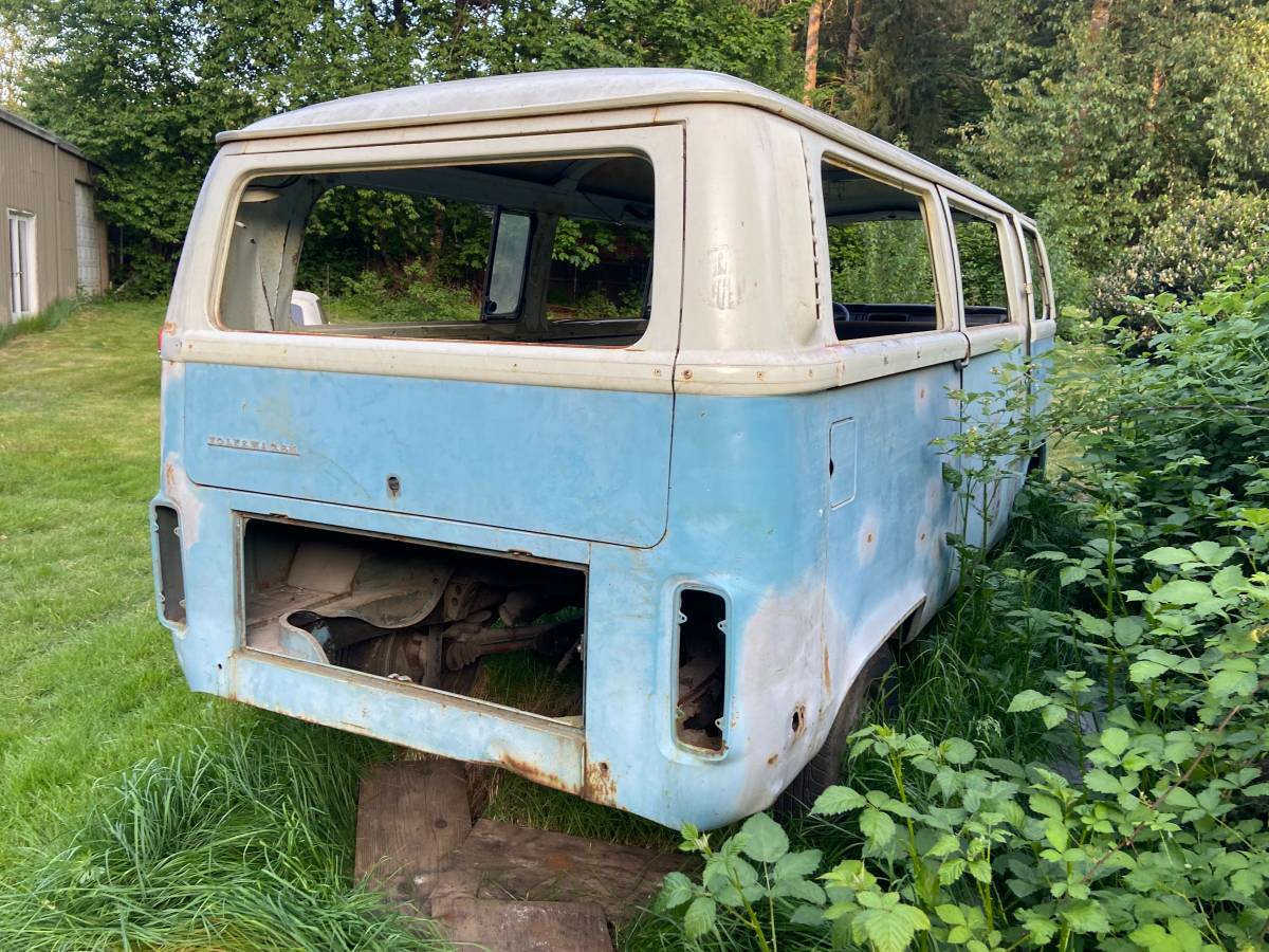Volkswagen-bus-1972-6