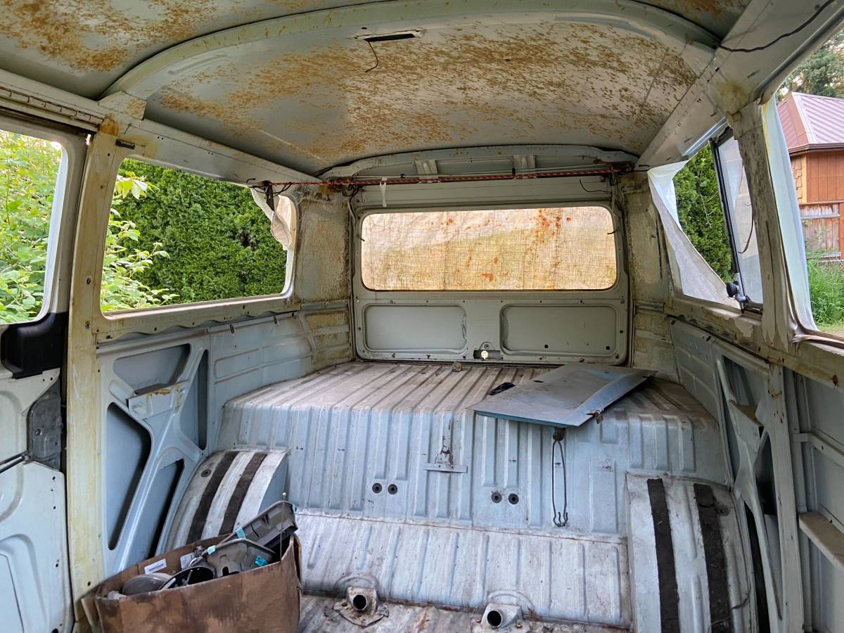 Volkswagen-bus-1972-8