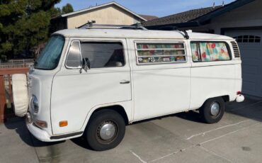 Volkswagen-bus-1972-white-8