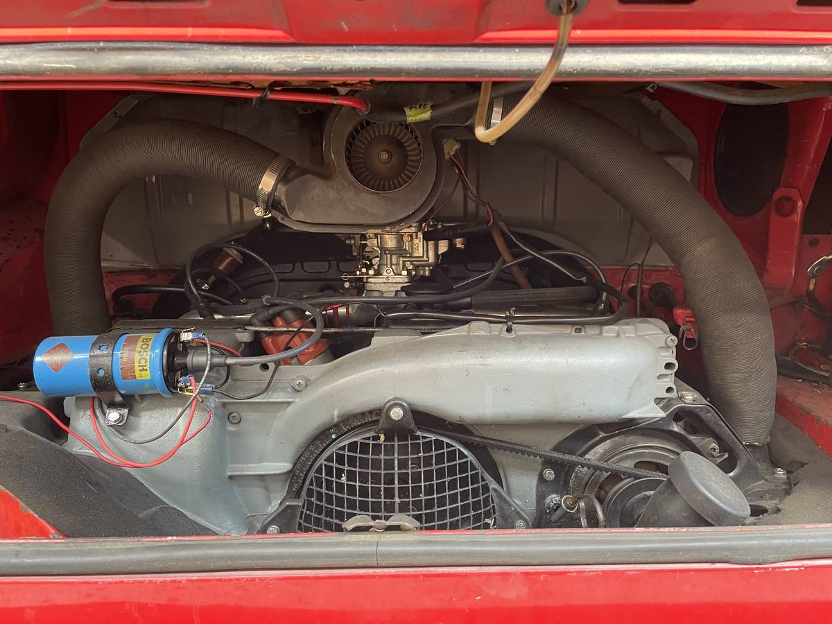Volkswagen-bus-1977-red-8