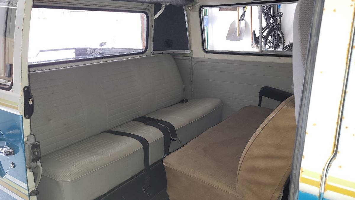 Volkswagen-bus-1978-blue-10
