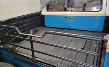 Volkswagen-bus-1978-blue-5
