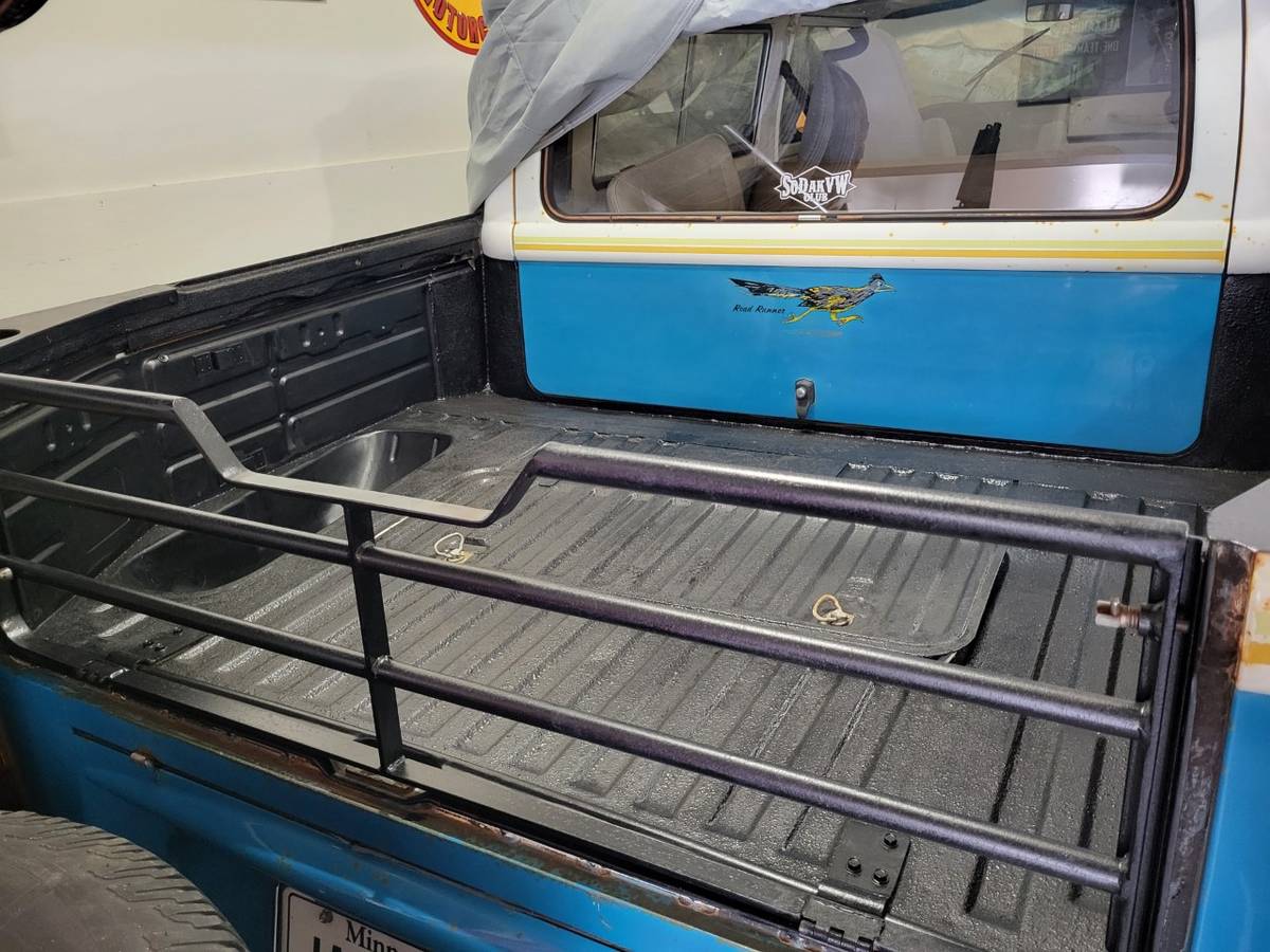 Volkswagen-bus-1978-blue-5