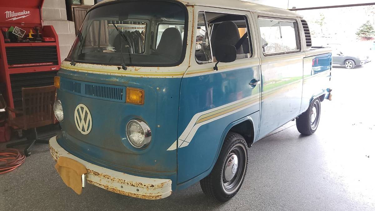 Volkswagen-bus-1978-blue