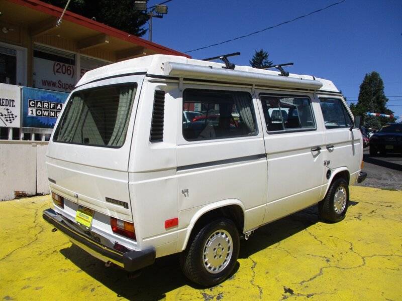 Volkswagen-busvanagon-camper-1982-white-10