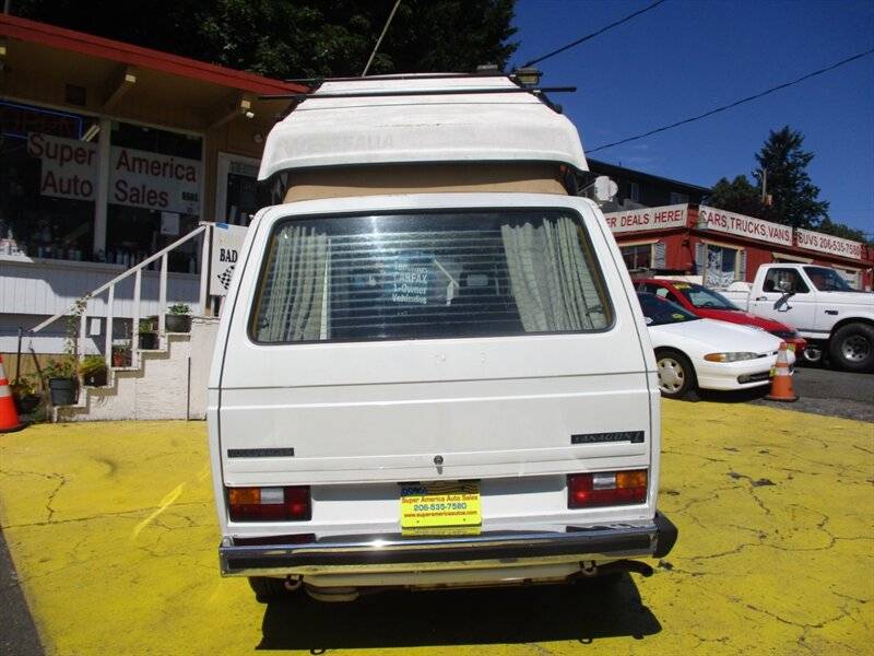 Volkswagen-busvanagon-camper-1982-white-11