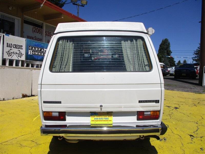 Volkswagen-busvanagon-camper-1982-white-12