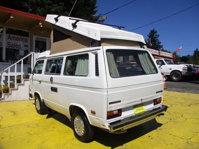 Volkswagen-busvanagon-camper-1982-white-13