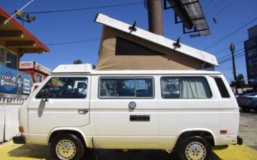 Volkswagen-busvanagon-camper-1982-white-15