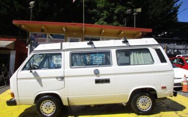 Volkswagen-busvanagon-camper-1982-white-16