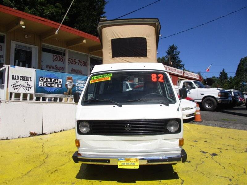 Volkswagen-busvanagon-camper-1982-white-2