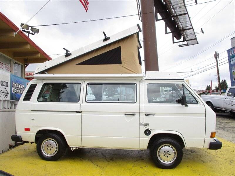 Volkswagen-busvanagon-camper-1982-white-6