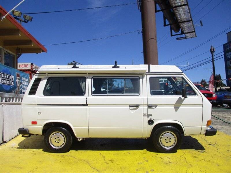 Volkswagen-busvanagon-camper-1982-white-8