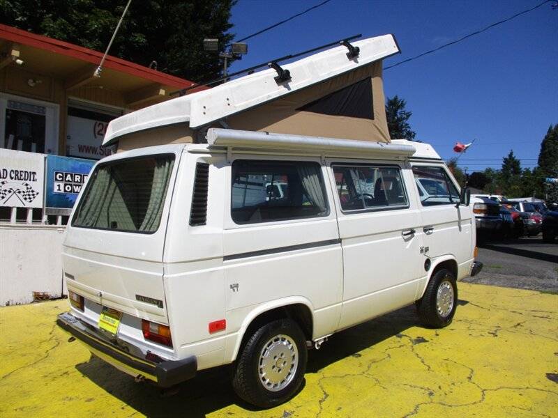 Volkswagen-busvanagon-camper-1982-white-9