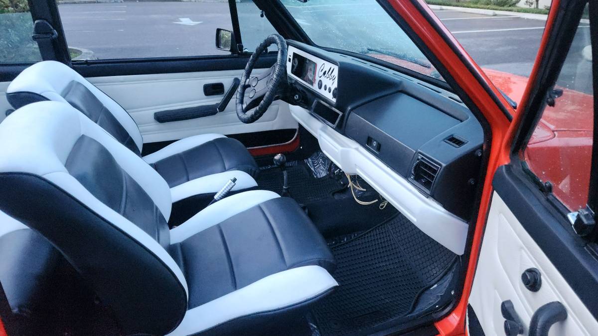 Volkswagen-cabrio-1985-orange-17
