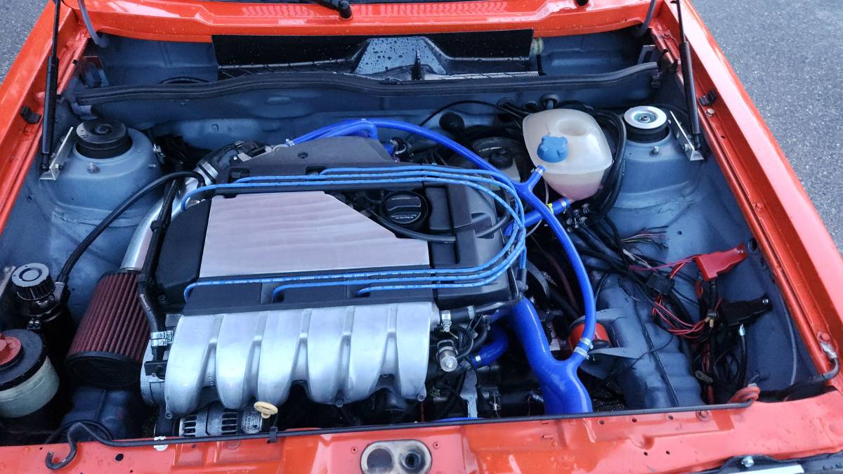Volkswagen-cabrio-1985-orange-23