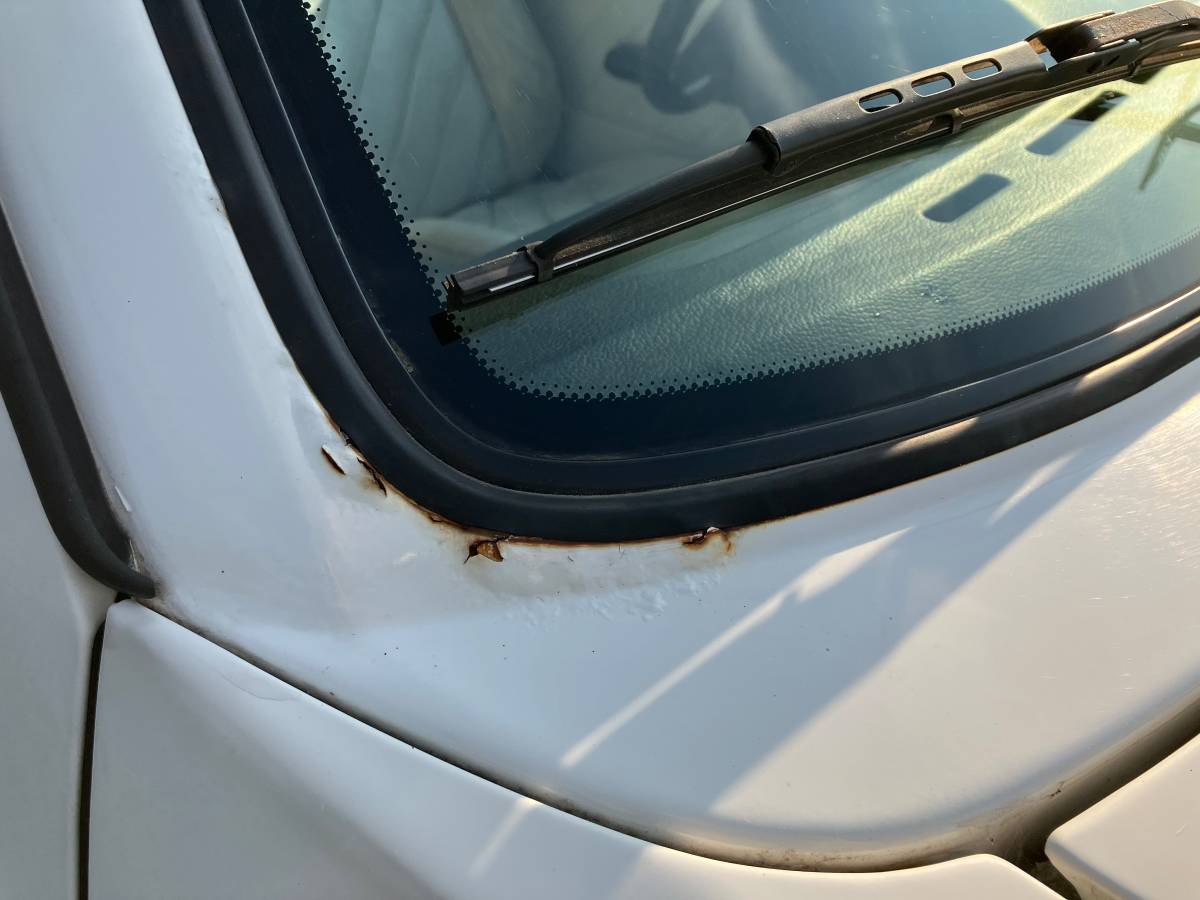 Volkswagen-cabrio-1991-white-12