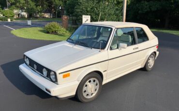 Volkswagen-cabrio-1991-white-6