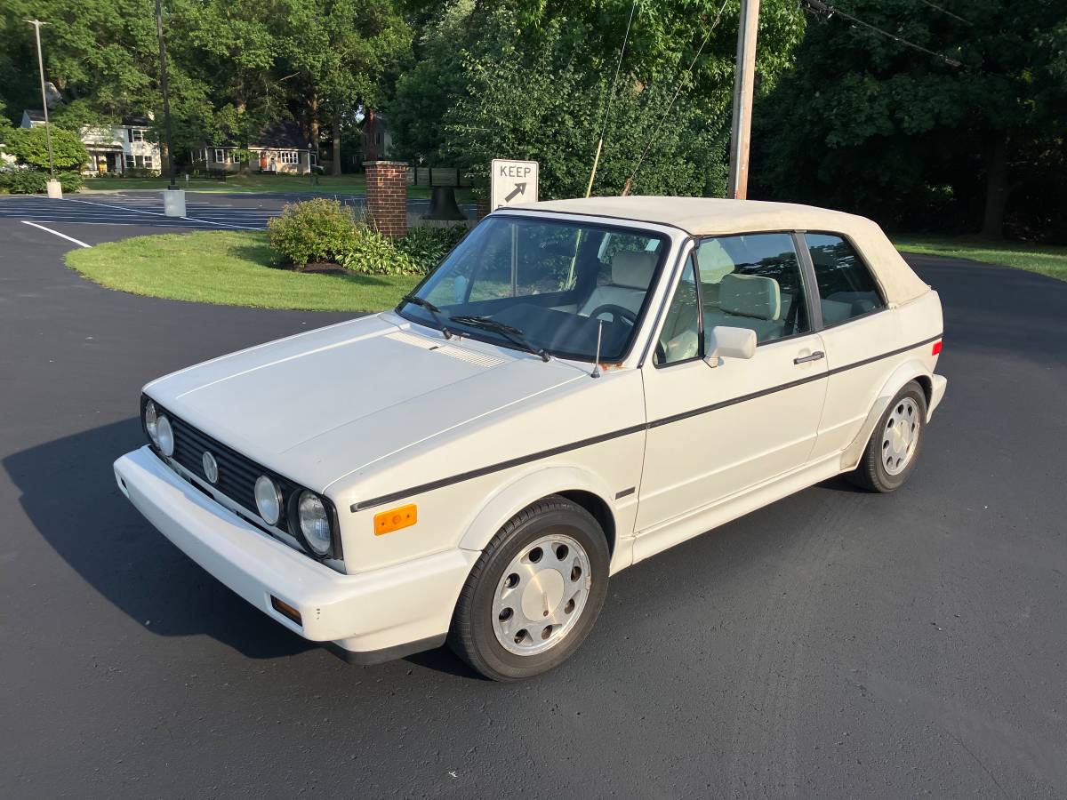 Volkswagen-cabrio-1991-white-6