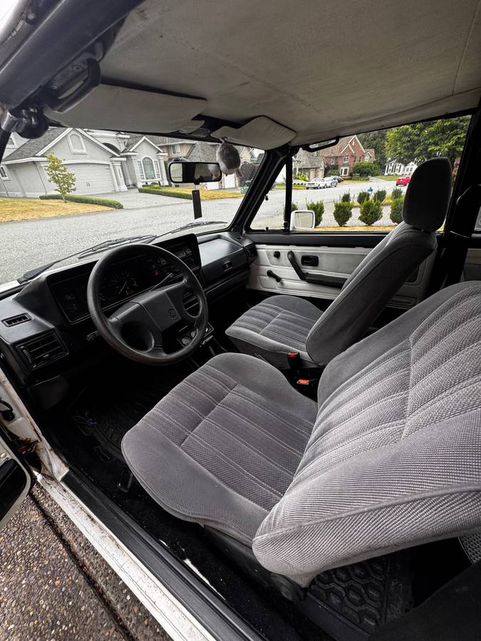 Volkswagen-cabriolet-1989-white-8