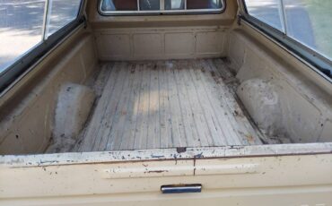 Volkswagen-caddy-diesel-1982-10