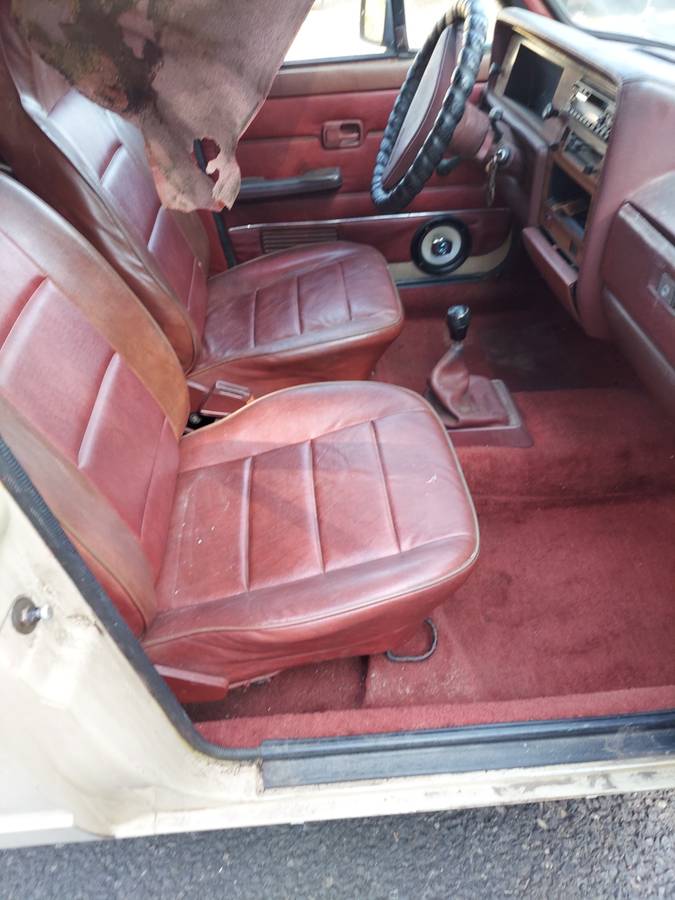 Volkswagen-caddy-diesel-1982-4
