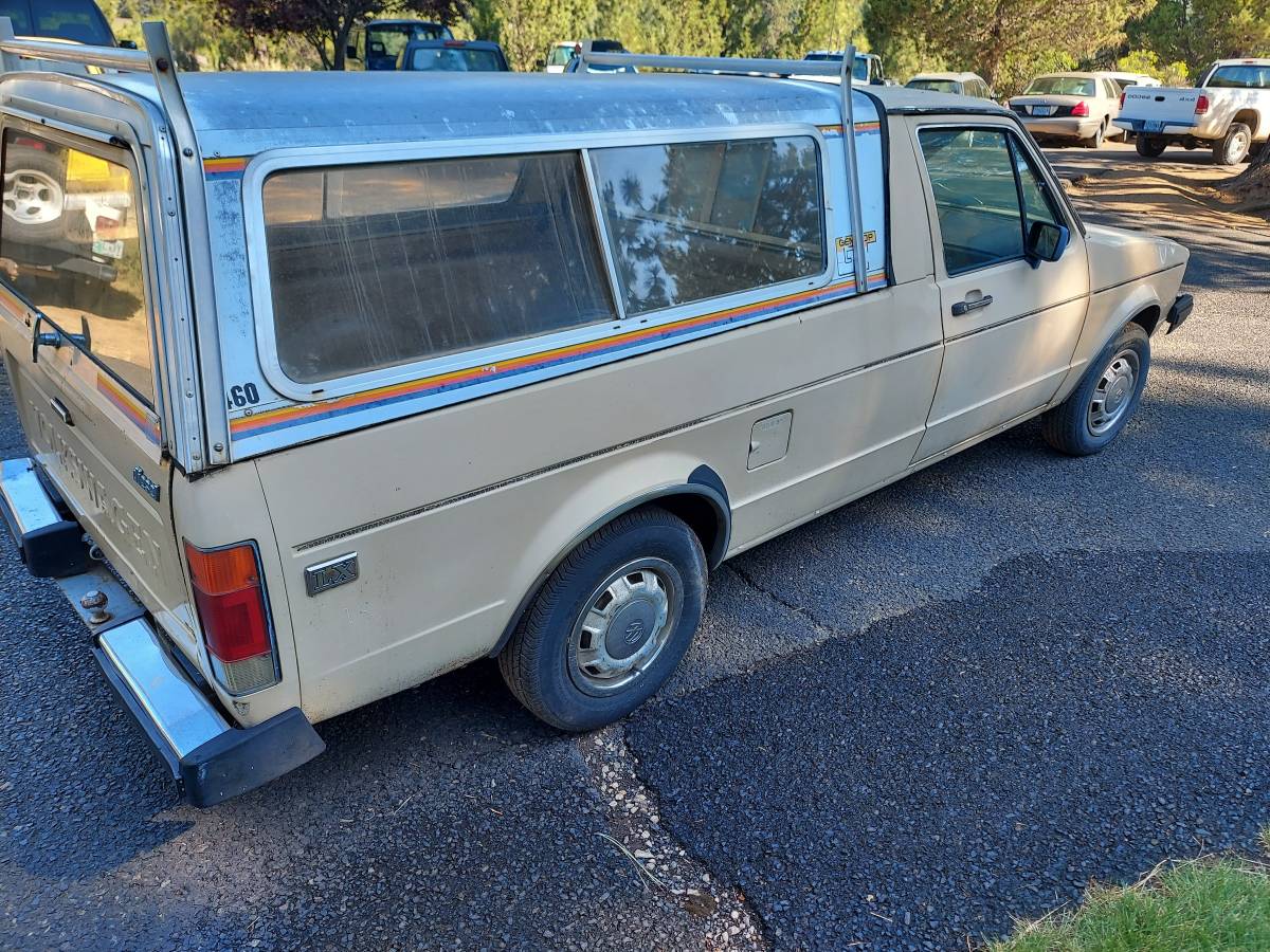 Volkswagen-caddy-diesel-1982-9