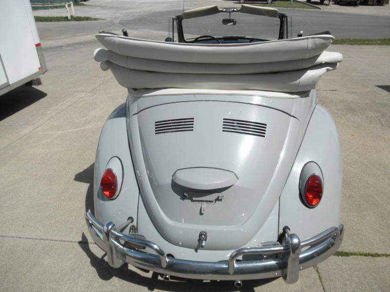 Volkswagen-convertible-1967-grey-3