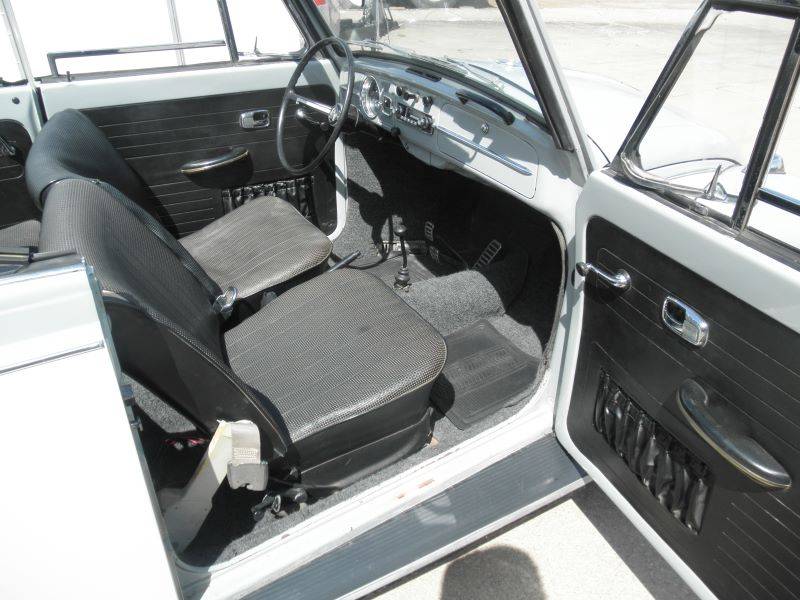 Volkswagen-convertible-1967-grey-5