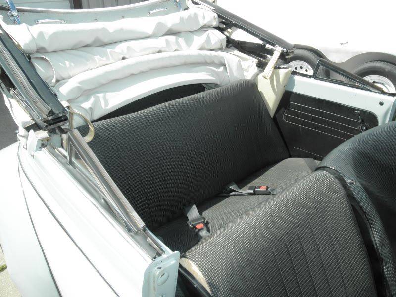 Volkswagen-convertible-1967-grey-9