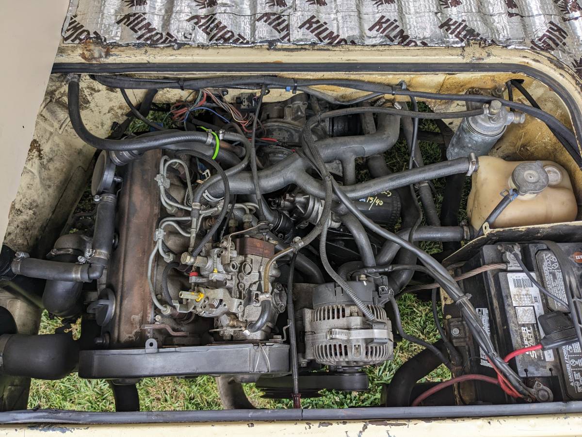 Volkswagen-diesel-1982-yellow-4