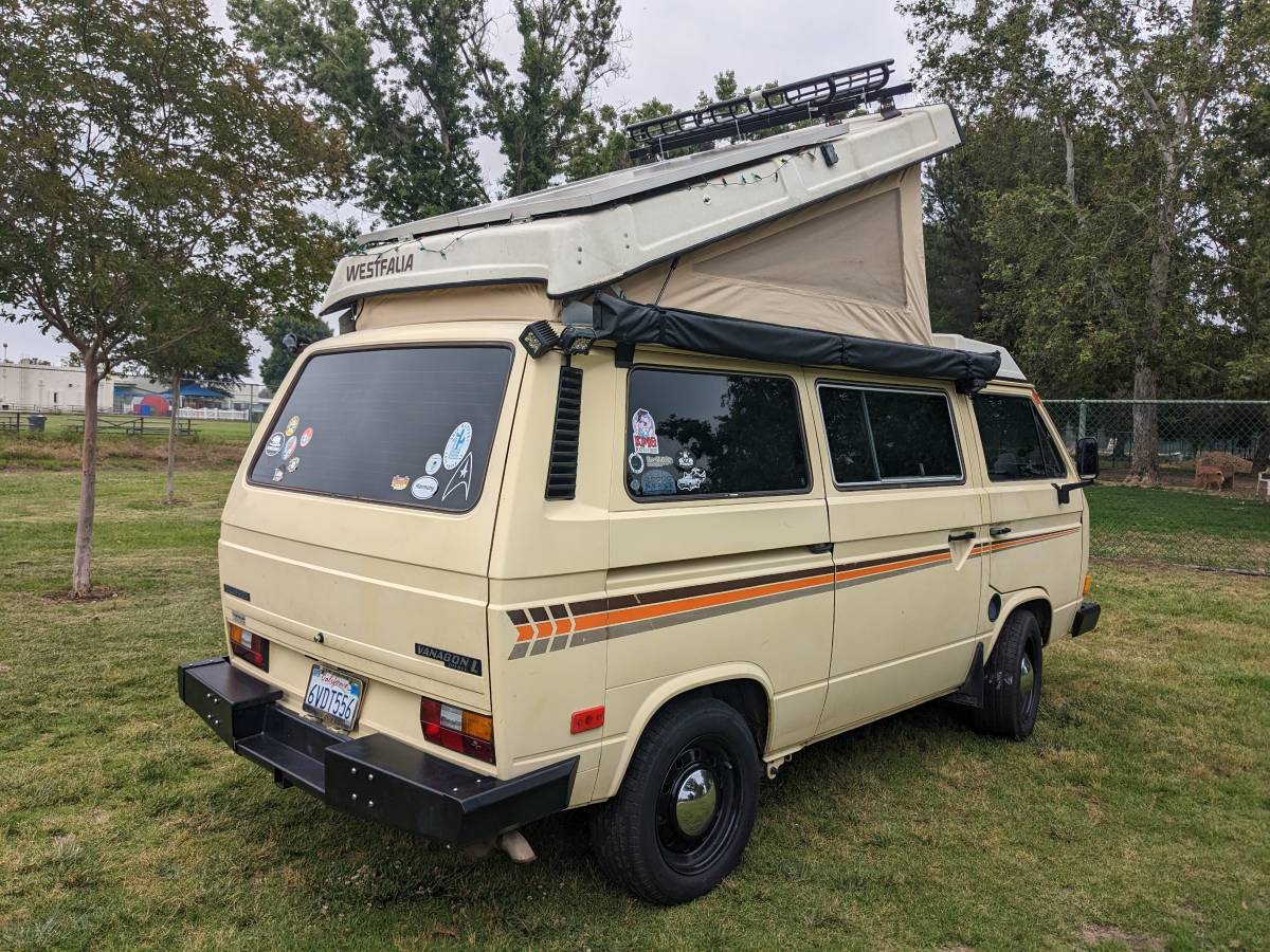 Volkswagen-diesel-1982-yellow-6