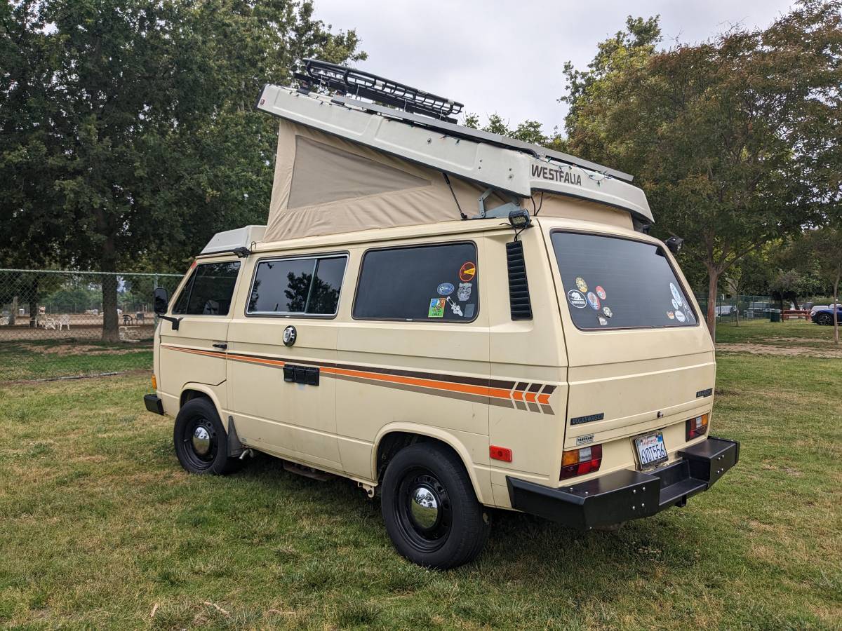 Volkswagen-diesel-1982-yellow