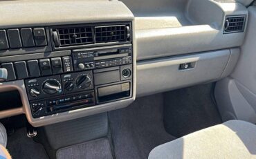 Volkswagen-eurovan-1993-custom-14