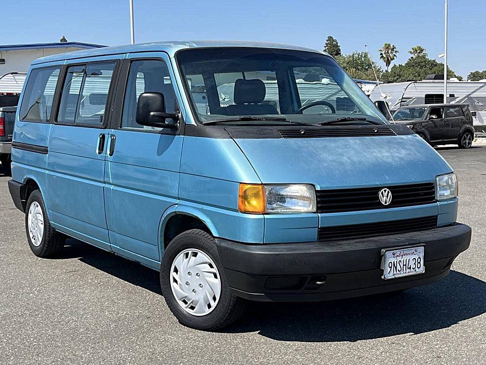 Volkswagen-eurovan-1993-custom