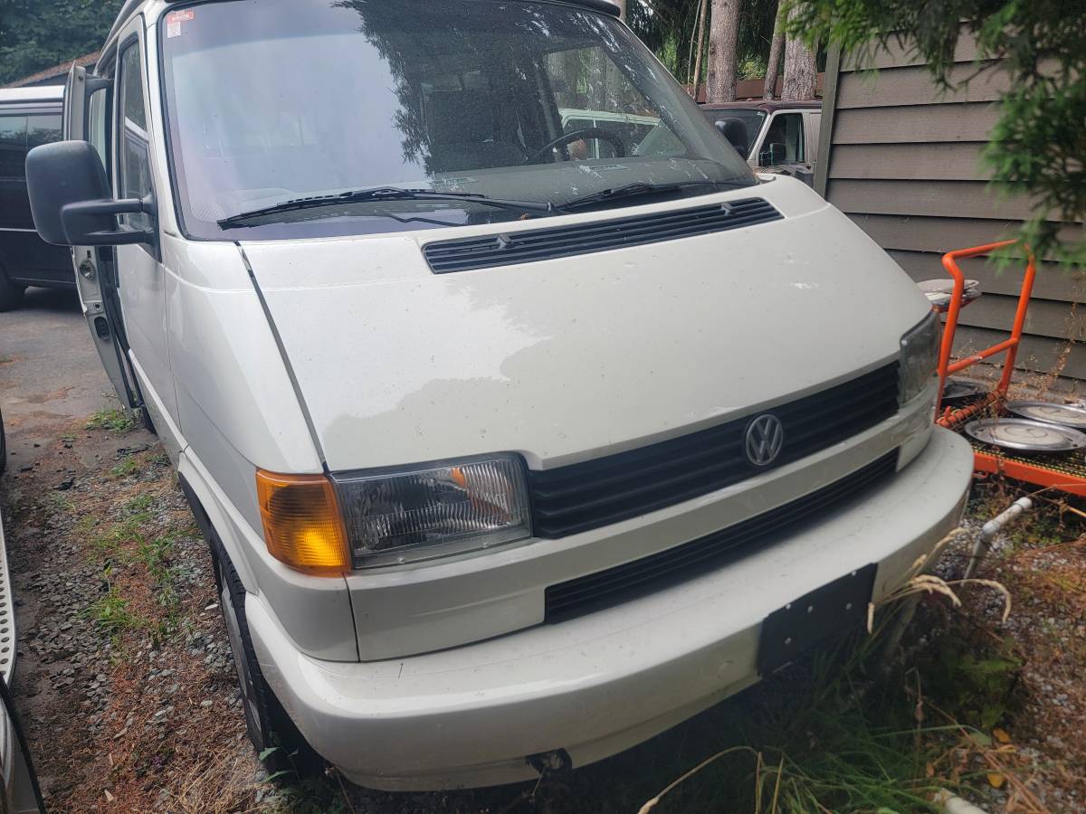 Volkswagen-eurovan-camper-1993-white-5