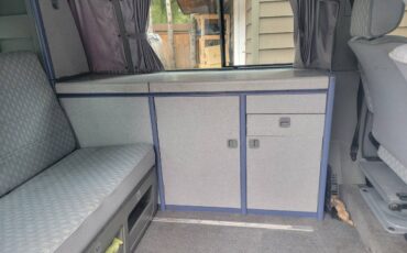 Volkswagen-eurovan-camper-1993-white-6