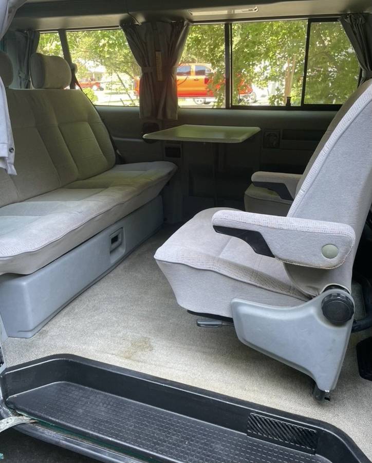 Volkswagen-eurovan-mv-1993-3